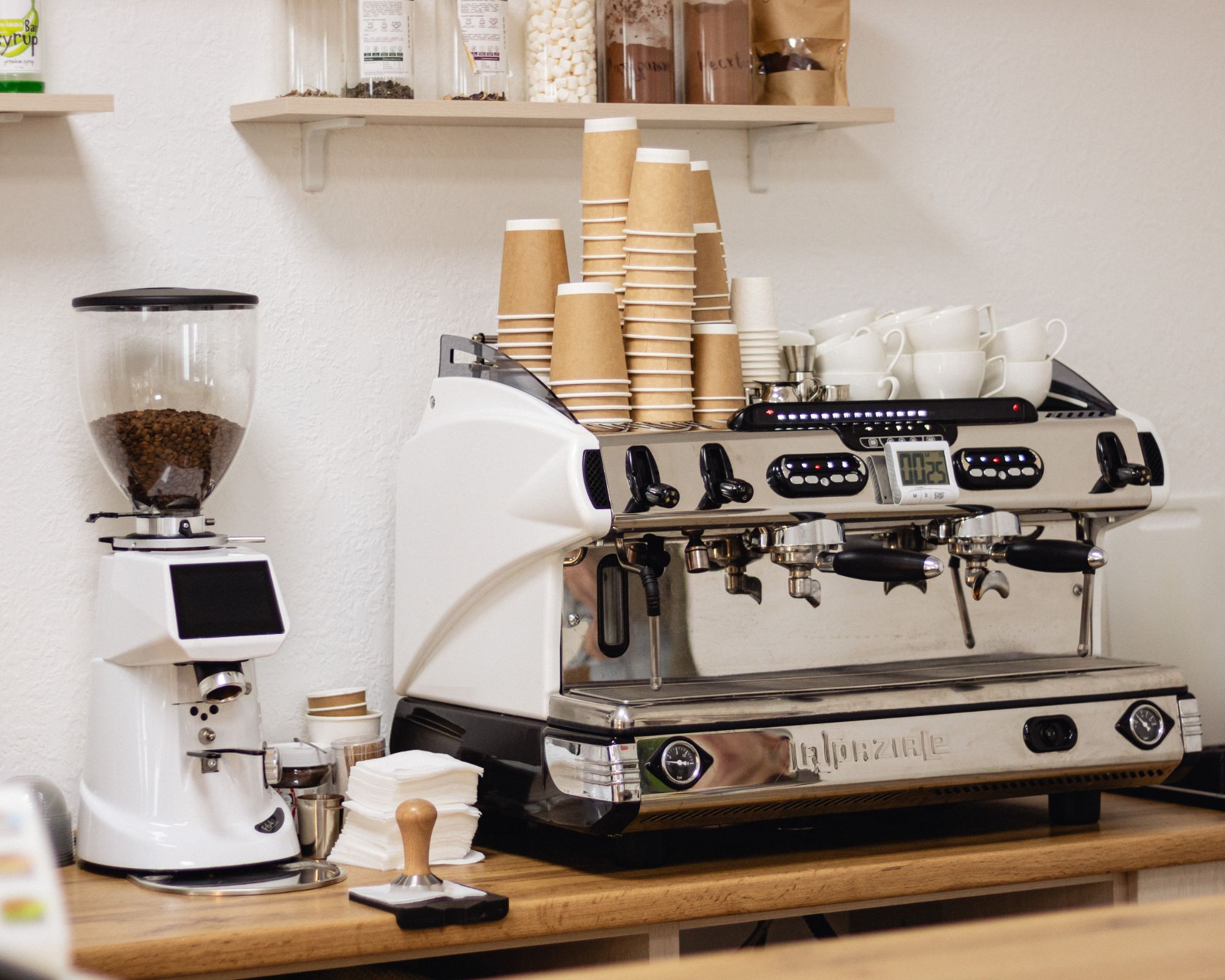 Professional La Spaziale espresso machine with a grinder: coffee equipment for rent for businesses in Kyiv and Kyiv Oblast